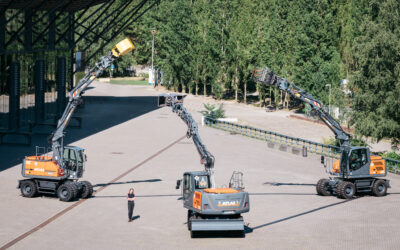 Katja Aufleger THE HUDDLE